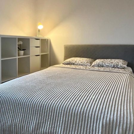 K22 Large Family Apart Komputerowa 华沙 外观 照片