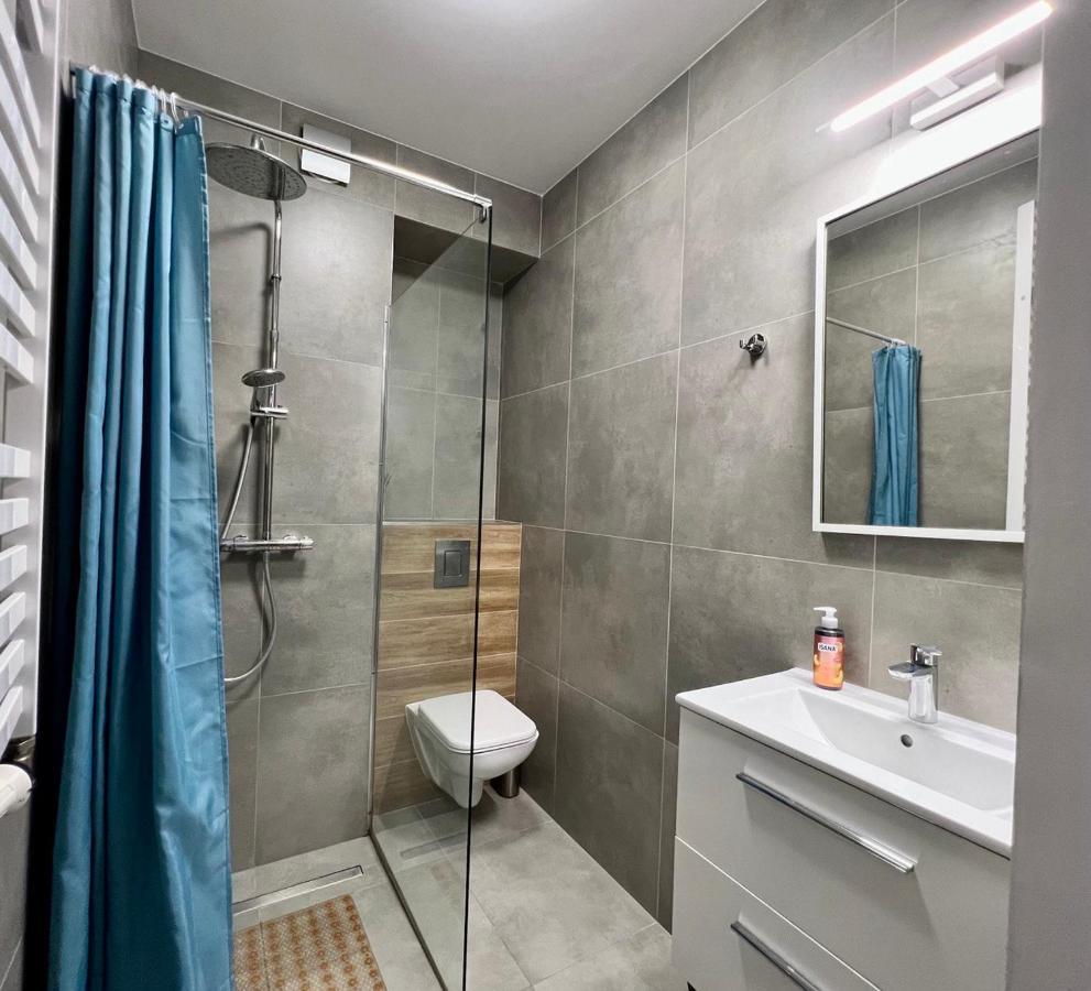 K22 Large Family Apart Komputerowa 华沙 外观 照片