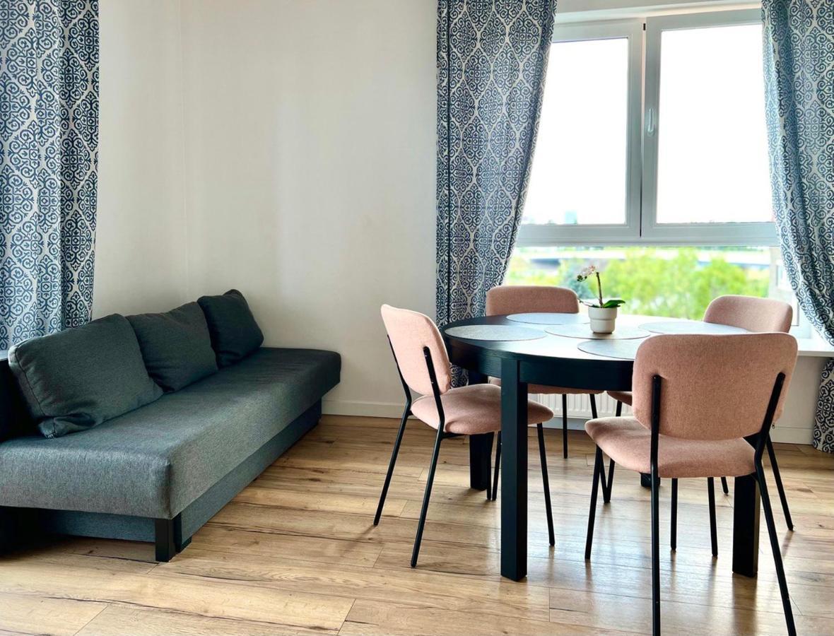 K22 Large Family Apart Komputerowa 华沙 外观 照片